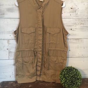 Tan Cargo Vest